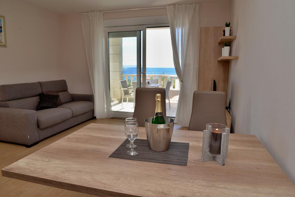 Waterfront Apartments - Tučepi Esterno foto