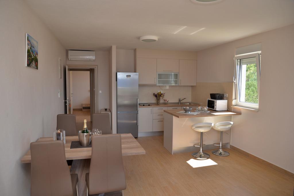 Waterfront Apartments - Tučepi Esterno foto