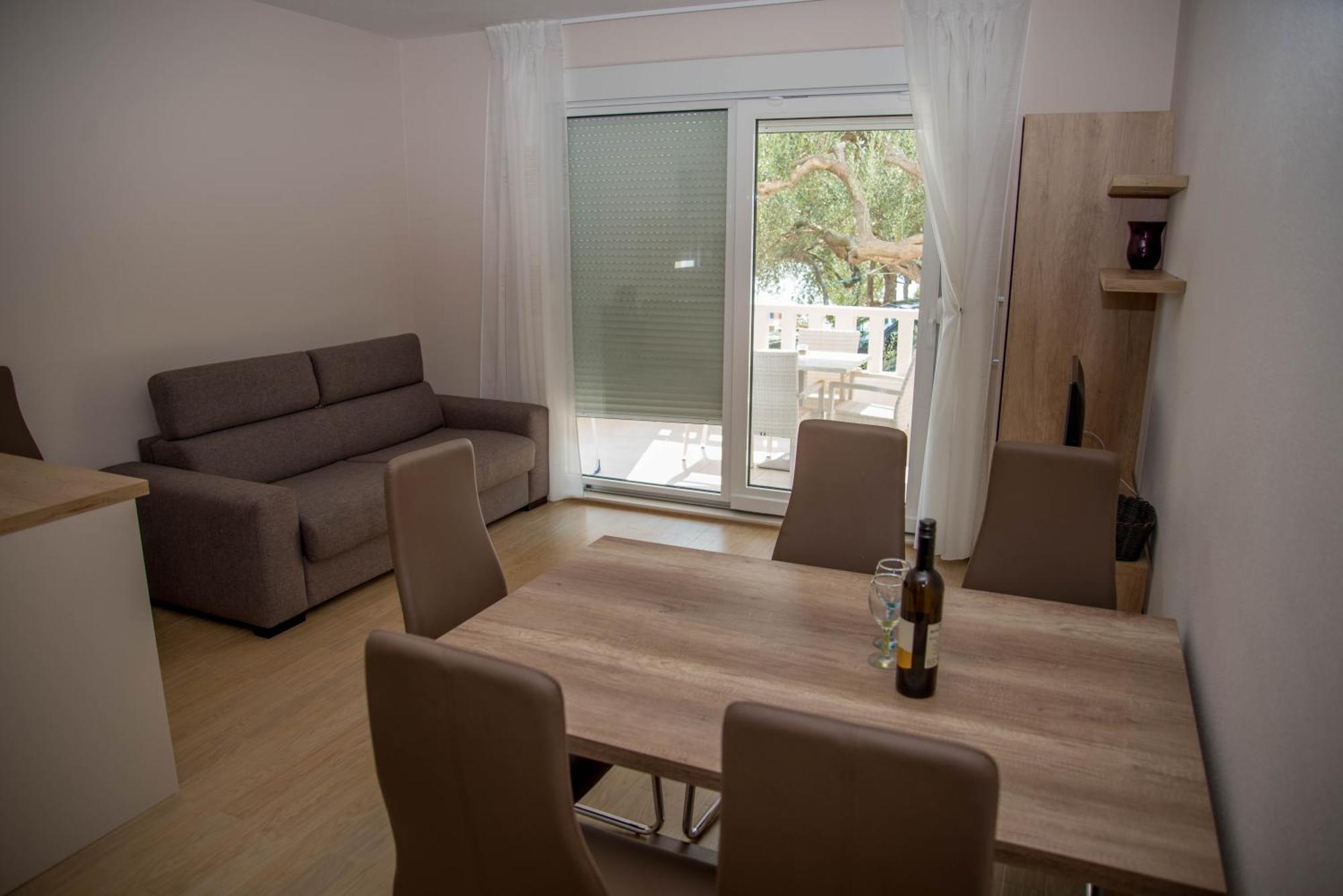 Waterfront Apartments - Tučepi Esterno foto