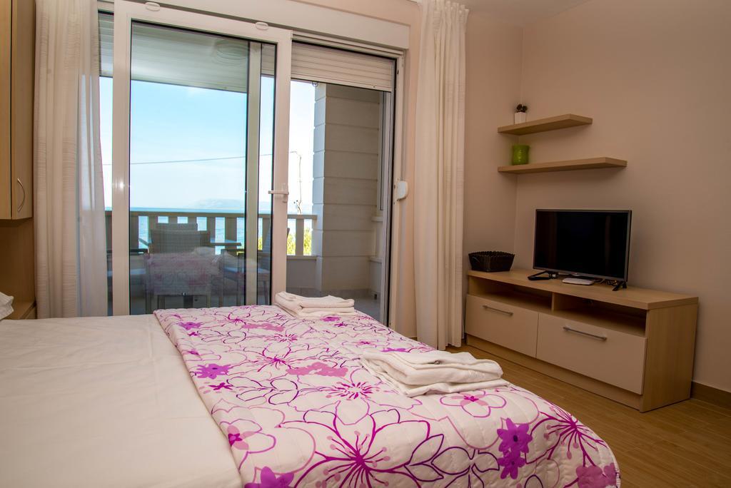 Waterfront Apartments - Tučepi Esterno foto